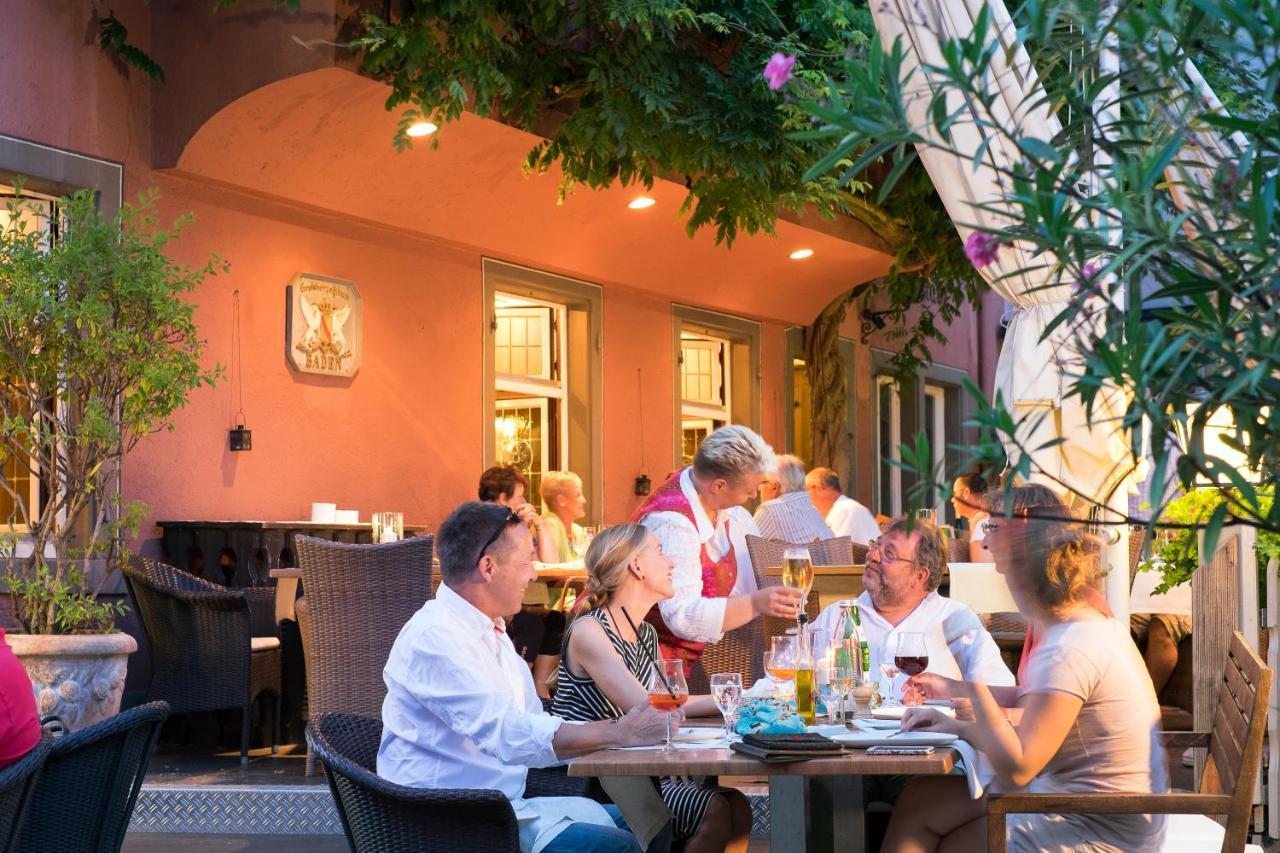 Hotel Der Loewen In Staufen Екстериор снимка